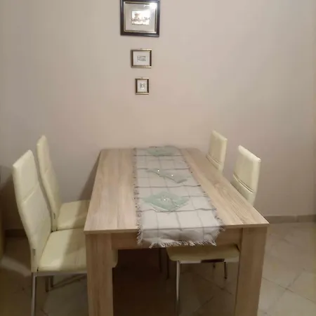 Apartment Fanis *